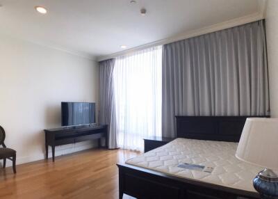 Royce Private Residence  3 Bedroom Condo For Rent in Asoke