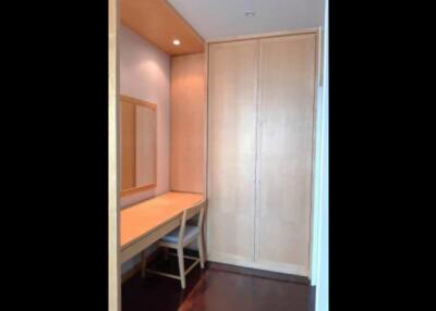 President Place  2 Bedroom Chidlom Condo For Rent