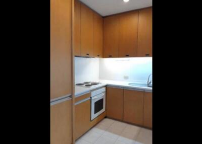 President Place  2 Bedroom Chidlom Condo For Rent