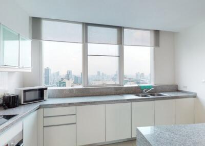 Millennium Residence  3 Bedroom Condo For Rent in Asoke