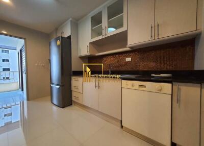 3 Bedroom Apartment in Asoke For Rent