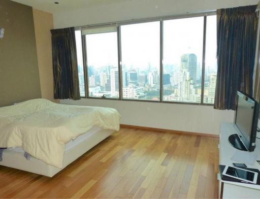 2 Bed Duplex For Sale in Emporio Place Phrom Phong