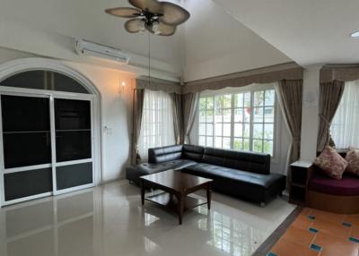 3 Bedroom House For Rent in Fantasia Villa 3 Bearing