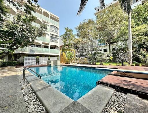 Spacious Pet Friendly Apartment in Thonglor