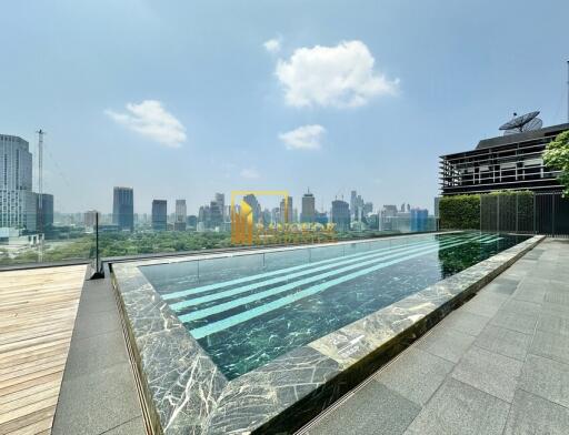 Sindhorn Tonson  Elegant 1 Bedroom Luxury Condo