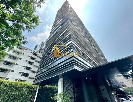 Sindhorn Tonson  Elegant 1 Bedroom Luxury Condo