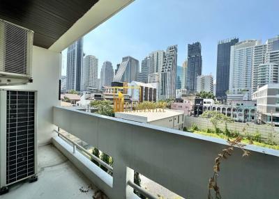 Sukhumvit House Condominium  Wonderful 4 Bedroom Property in Asoke