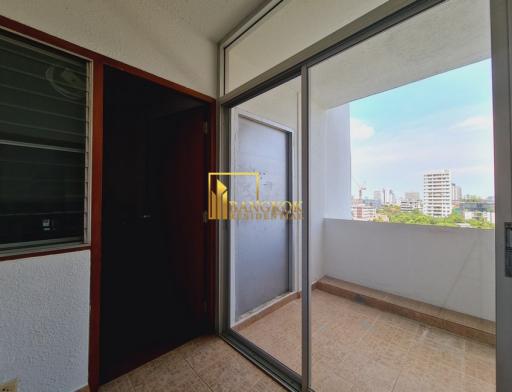 3 Bedroom For Rent in Baan Suan Plu Condo, Sathorn