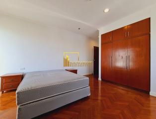 3 Bedroom For Rent in Baan Suan Plu Condo, Sathorn