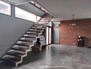 5 Bedroom House For Rent or Sale in Phra Khanong