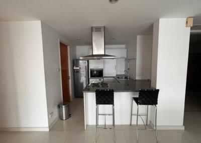 2 Bedroom For Rent in Fullerton Ekkamai