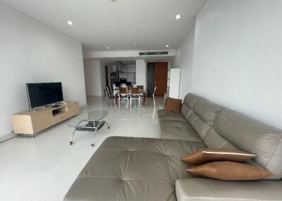 2 Bedroom For Rent in Fullerton Ekkamai