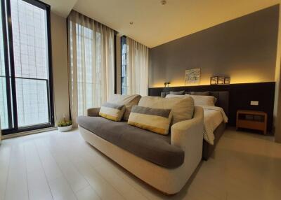 1 Bedroom Condo  Noble Ploenchit