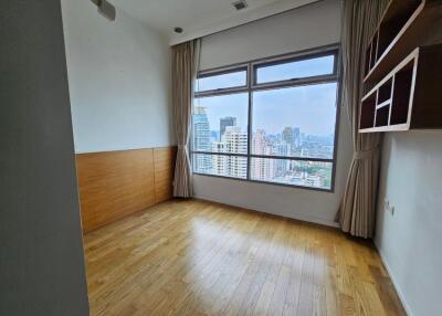 The Madison  3 Bedroom Condo For Rent in Phrom Phong