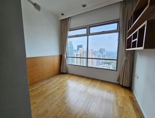 The Madison  3 Bedroom Condo For Rent in Phrom Phong