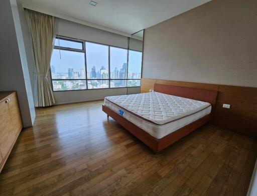 The Madison  3 Bedroom Condo For Rent in Phrom Phong