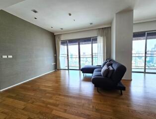 The Madison  3 Bedroom Condo For Rent in Phrom Phong