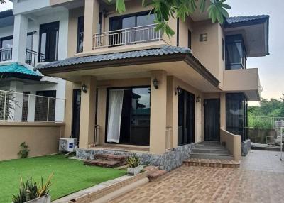 House for rent, Jomtien Yacht Club Village 3, Pattaya, beautiful and luxurious house, move in ready