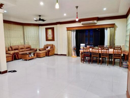 Single house for sale in Pattaya, Siam Garden Project, Bang Lamung, Chonburi.