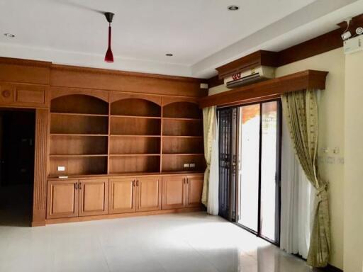 Single house for sale in Pattaya, Siam Garden Project, Bang Lamung, Chonburi.