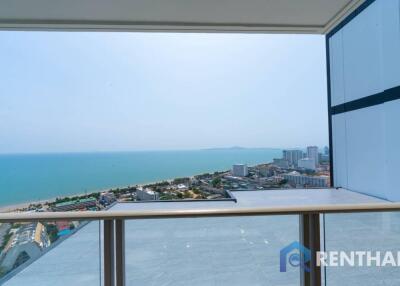 5min to beach! Luxury Condo in Pattaya: Live a Dream Life by the Sea!