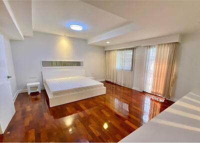 For Rent: Pet friendly apartment 3 Bedrooms in Asoke-Nana - 920071001-12402