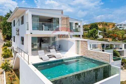 nice villa with sea view