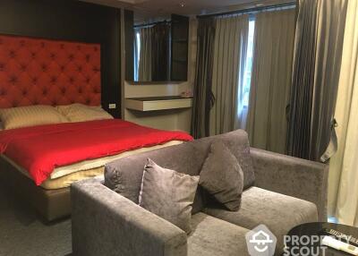 1-BR Condo at The Clover Thonglor Residence near BTS Thong Lor