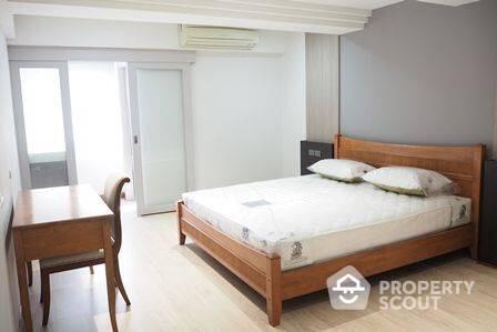 2-BR Apt. near BTS Phloen Chit