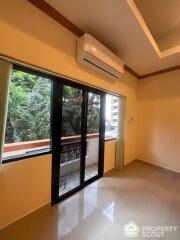 3-BR Apt. near MRT Sukhumvit