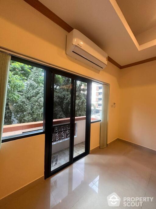 3-BR Apt. near MRT Sukhumvit