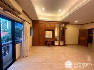 3-BR Apt. near MRT Sukhumvit