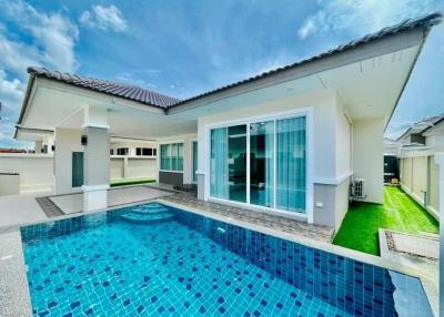 Single house for rent in Pattaya, Ban Amphur, Pattaya, beautiful house move in ready Private swimming pool