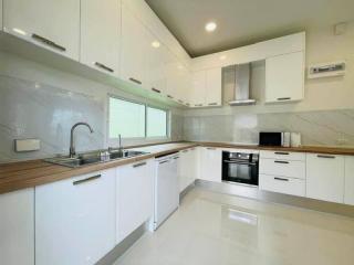 Single house for rent in Pattaya, Ban Amphur, Pattaya, beautiful house move in ready Private swimming pool