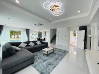 For sale/rent two-storey detached house With private swimming pool Pattaya Soi Siam Country Club