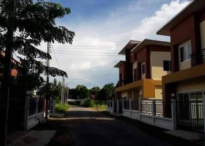 Townhouse near Sarasart Wited School, Korat, and Suranaree University of Technology