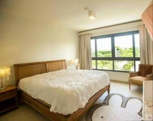 Condo for rent next to Wong Amat Beach, North Pattaya, 2 large bedrooms, pool view and sea view.