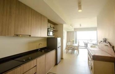 Condo for rent next to Wong Amat Beach, North Pattaya, 2 large bedrooms, pool view and sea view.