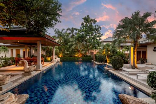 Luxurious 5 Bedroom Pool Villa in Rawai For Sale
