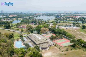 Topfloor Golf Condo in Hua Hin at Palm Hills Golf Resort