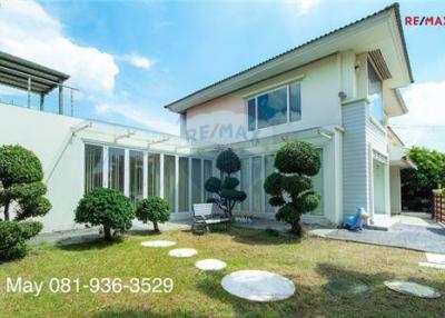 230 Sqm., 5 Beds House listed for ฿ 11,000,000.