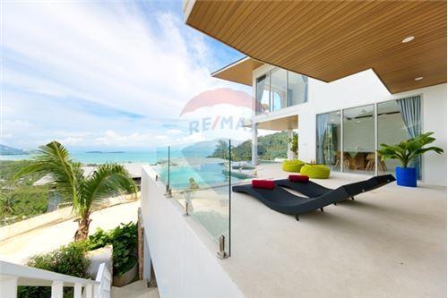 Ultra modern style 3 bed villa in CHaweng Noi