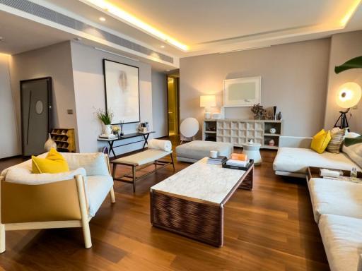 4-bedroom luxury & pet friendly condo for sale close to Phrom Phong BTS station