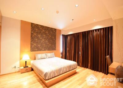 1-BR Condo at The Emporio Place near BTS Phrom Phong (ID 457244)