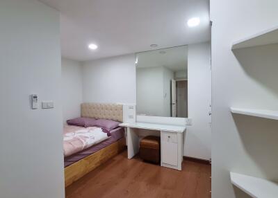 2 ห้องนอน, 2 ห้องน้ำ คอนโด ราคา ฿ 43,000/เดือน