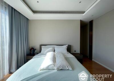 2-BR Condo at Sindhorn Tonson near BTS Ratchadamri