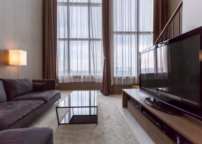 1 bed Duplex in The Emporio Place Khlongtan Sub District D07492