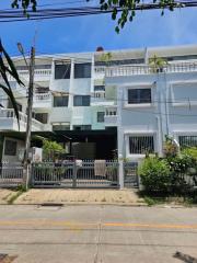 House for rent in Pattaya in the Homey Home project, Bang Lamung, Chonburi, next to the sea.