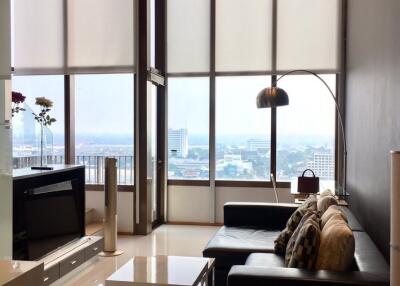 Amazing High Rise 1-BR Duplex Condo at The Emporio Place (Sukhumvit 24) near BTS PHROMPHONG station