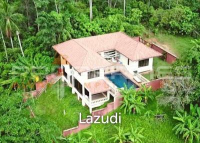 Secluded Seaview Home with 3 Bedrooms and Expansive Land